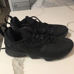 Nike Lebron 14 Low